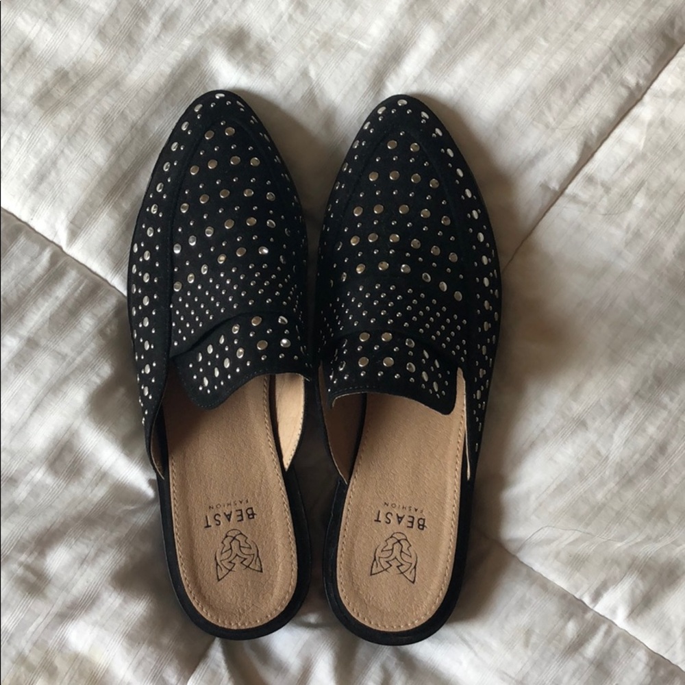 Beast studded slides